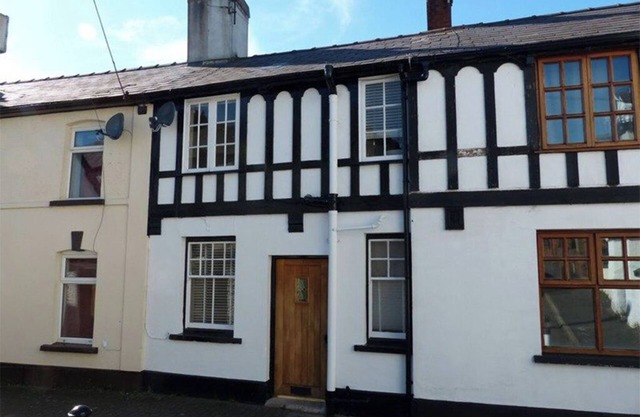 Charming Cottage in Brecon, sleeps 6 people. Pets welcome!n