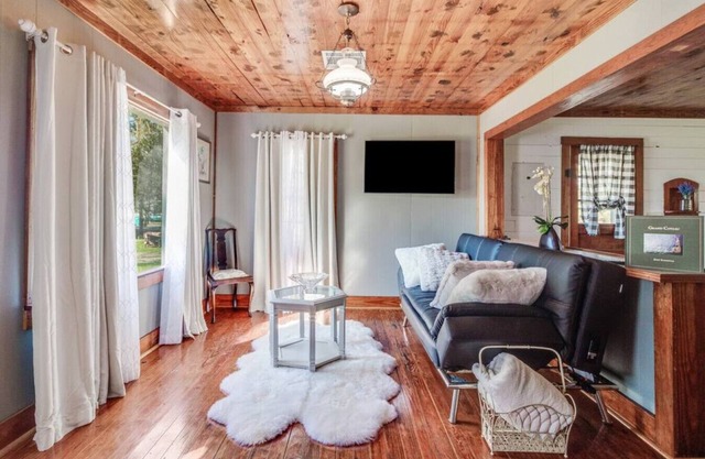 Charming Country Retreat