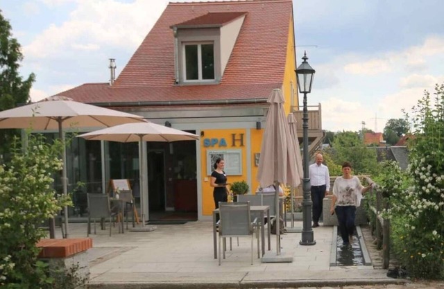 Charming design apartment for 3 - near Dresden, with balcony