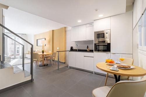 Charming Duplex Retreat for 4 Latina Toledo Ático III