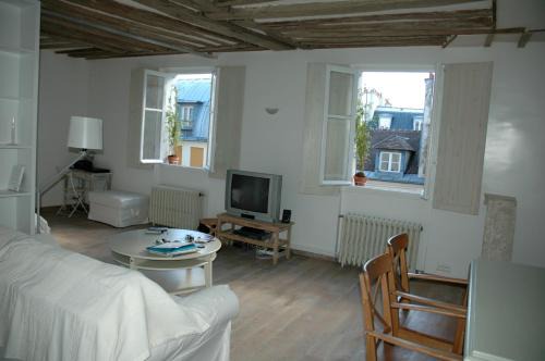 Charming flat in the heart of Paris