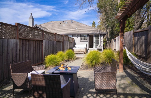 Charming guest house near Sonoma