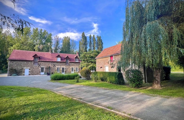 Charming house 14 pers - private pool & barn