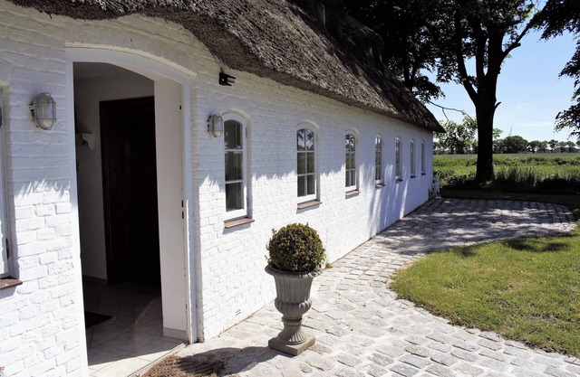 Charming Holiday Apartment Zauberland in Peaceful Stadum