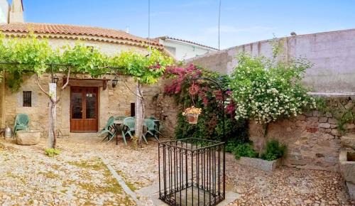 Charming House in Añora with Garden
