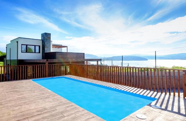 Charming House Sea View in Outes