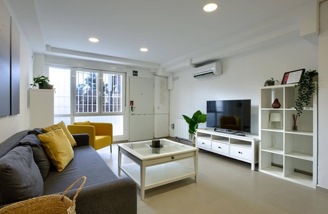 Charming La Elipa Charming La Elipa