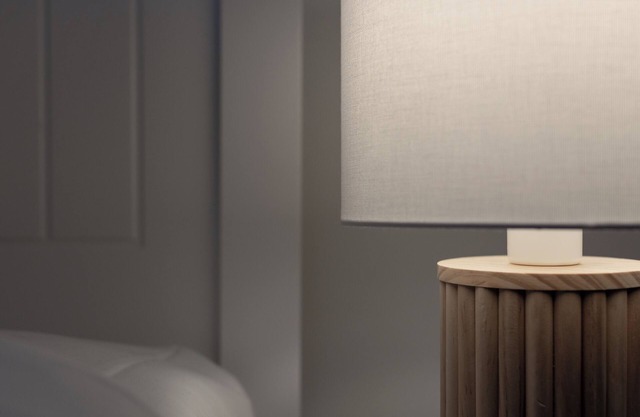 Charming Little Home: Near City, Parking & Wifi