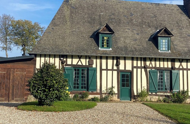 Charming Norman farmhouse 8 km from the sea