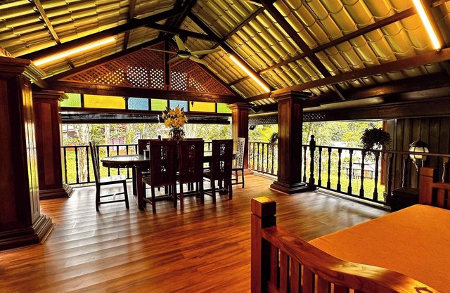 Charming Nature Kampung Home for Family Getaways