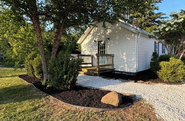 Charming- Newly Listed, SPIRE, GOTL, Wineries