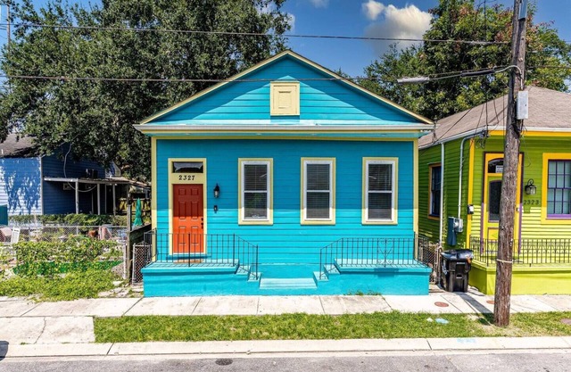 Charming NOLA Getaway: Traditional 3BR Home, Centrally Located with Cozy Patio