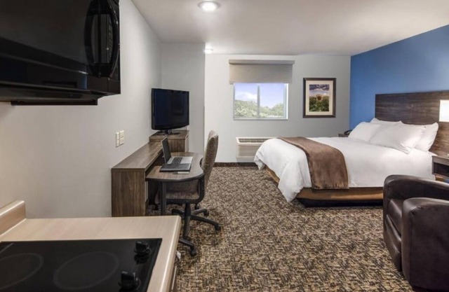 Charming Room Parking Included Near Rolla‑Rena Skate Center And Scenic Trails