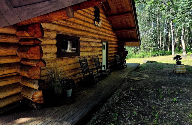 Charming Rustic Log Cabin with Loft – Hillside Escape Near Downtown Fairbanks