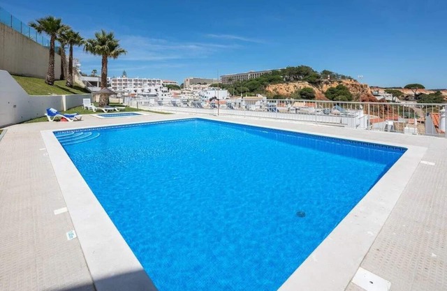 Charming Sea View Flat w/Pool, 20 meters from the Beach