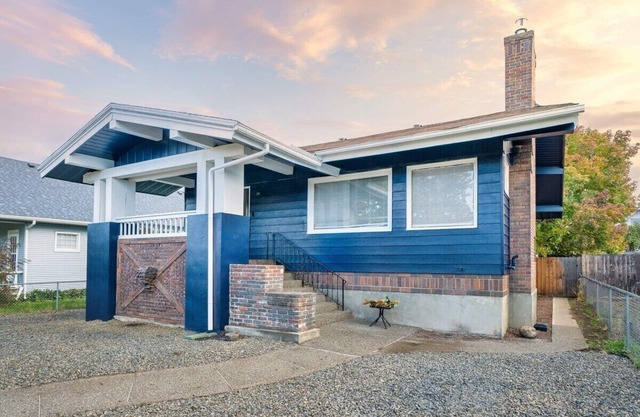 Charming & Spacious Craftsman House