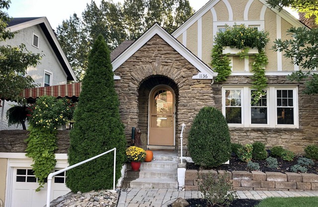Charming Stylish 5 Star Hyde Park Home in Cincinnati