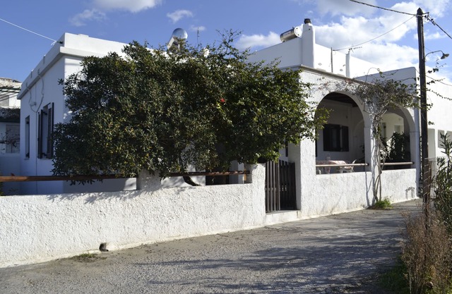 #Charming Traditional House, 40 meters from Agia Anna Beach
