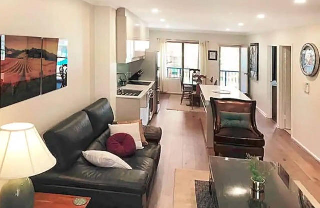 Charming unit Adelaide CBD. Free secured parking