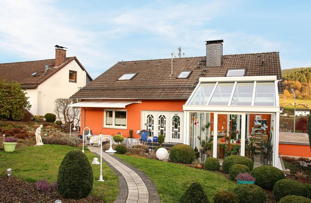 Charming vacation apartment with modern interior in Netphen.