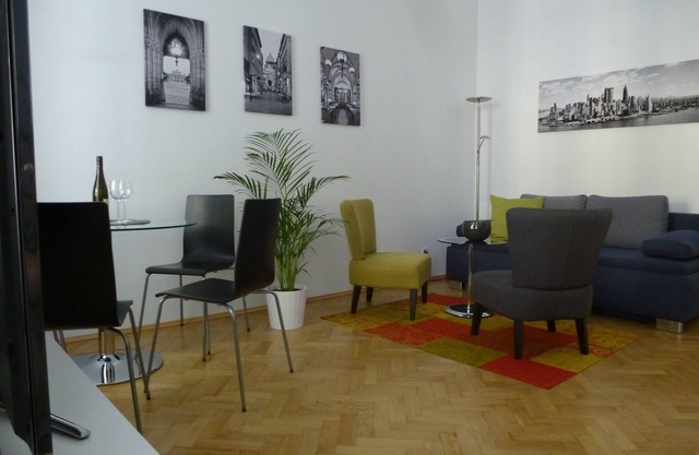 Charming Viennese Apartment near City Centre