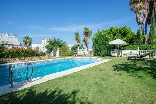 Charming villa in Sanlúcar de Barrameda with private pool