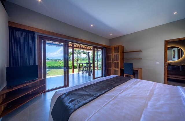 Charming villa in gorgeous Buleleng ricefield and mountain view