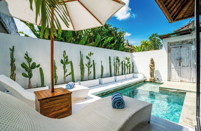 Charming Villa Sunflower with private Pool -Canggu