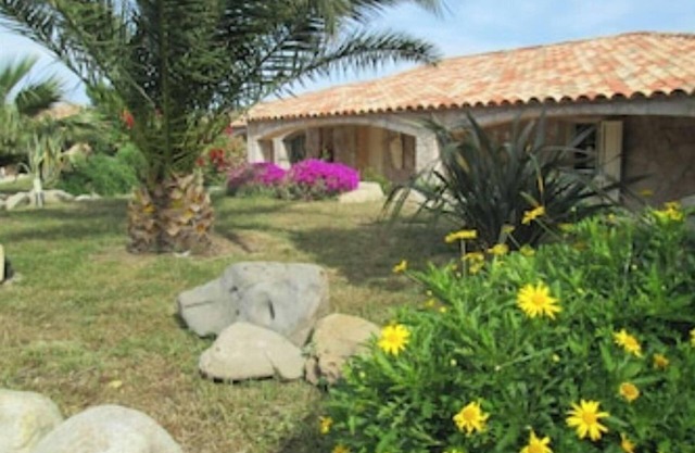 Charming villa with swimming pool and exceptional sea view