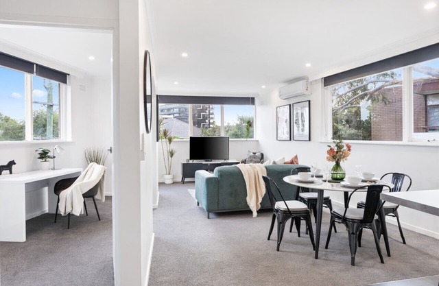 Charnwood 2BR: Homely Haven