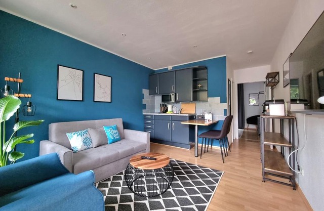 Charysma - Azurro-Suite, urbanes & ruhiges Design, Terrasse, Parkplatz