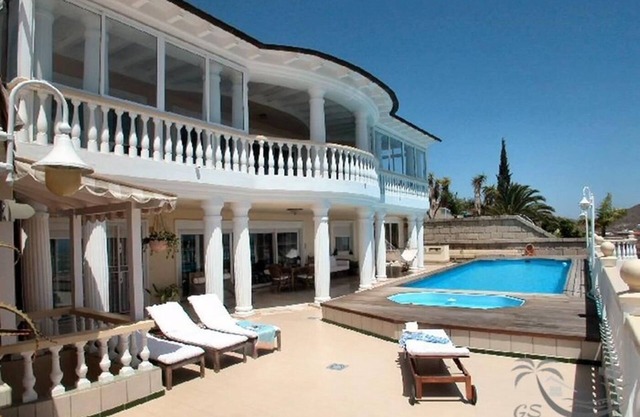 Chayofa above Losa Cristianos Costa Adeje