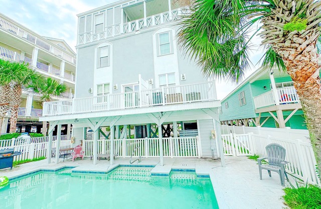 Cherry Grove Tropical Rays Huge House w Pool