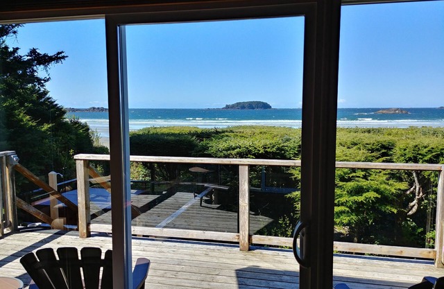Chesterman Beachfront House, spectacular views on the beach