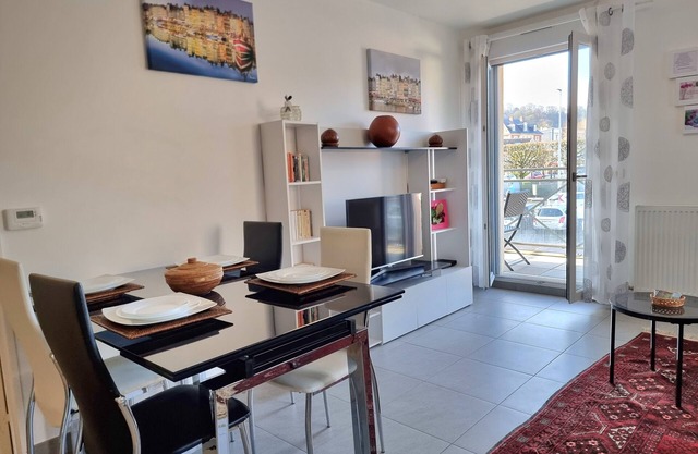 💛 Chez Lou et Dan, 4P apartment with balcony, elevator and secure parking