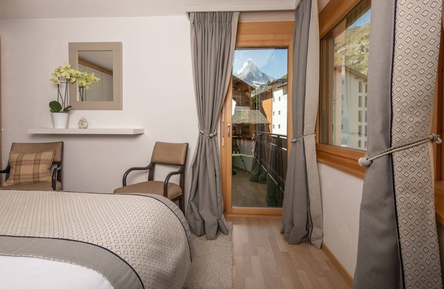 Chez Nous Zermatt - 4 luxury apartments in same building with Matterhorn views
