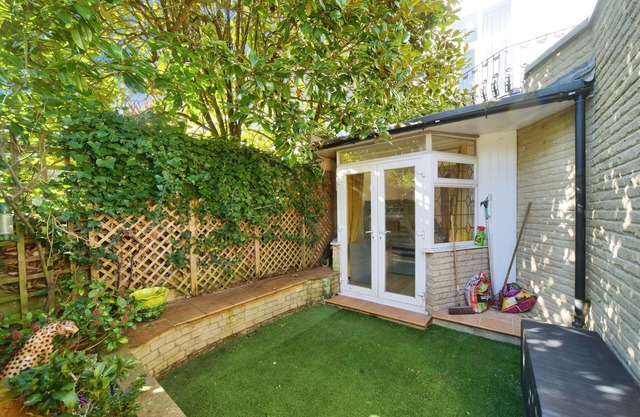 Chic 2BD Flat, 12 Mins from Hampstead Heath