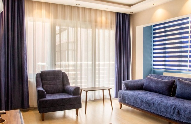 Chic and Centrally Located Flat in Izmir