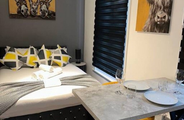 Chic London Studio - Steps to Tube