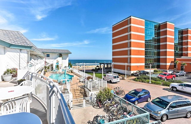 Chic Virginia Beach Retreat - Pool, Steps to Beach
