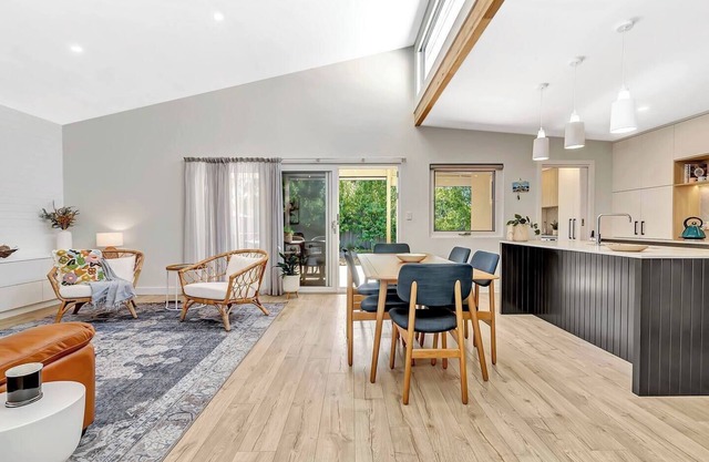 Chimney Cottage Family Gem where Beach meets Port