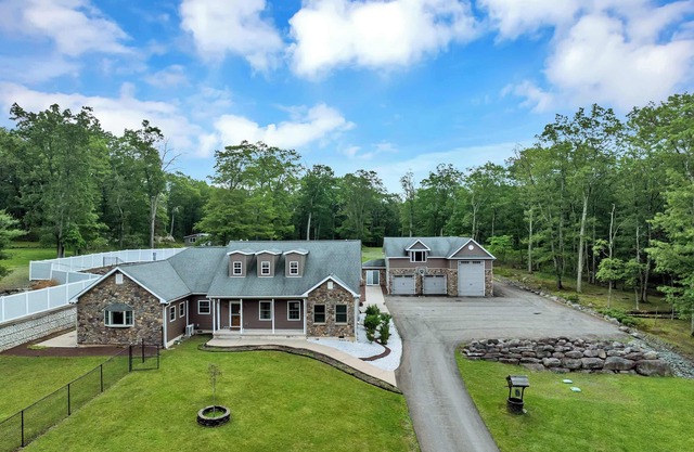 Chip's Pocono Escape | Indoor Hot tub | Private