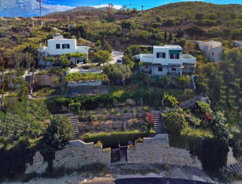 Chriason Studios & Apartments