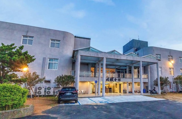 Chuanfu Shimen Hotel