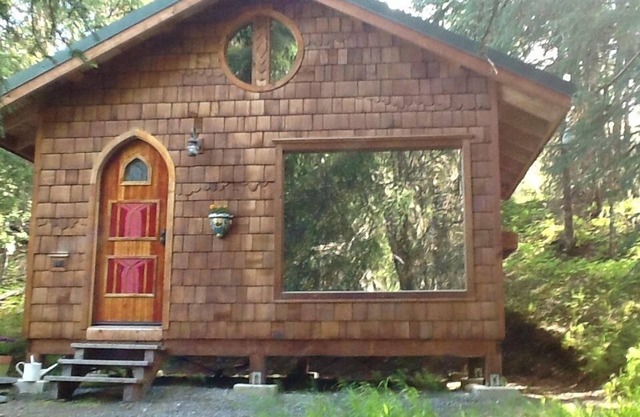 Chugach Mountain Cabin Retreat