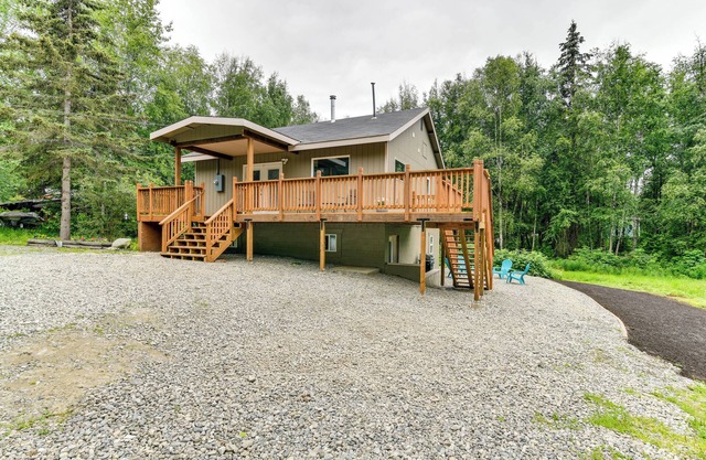 'Chugiak Moose Cottage' Near Chugach State Park!