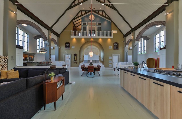 Church conversion for a unique stay and experience: 5 bedrooms and 5 bathrooms