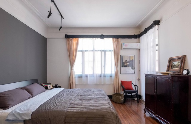City Center !1100 Sq ft Apt. Near Sbwy 2@Nan Jin Xi Rd. Full Kitchen. Sleeps 4
