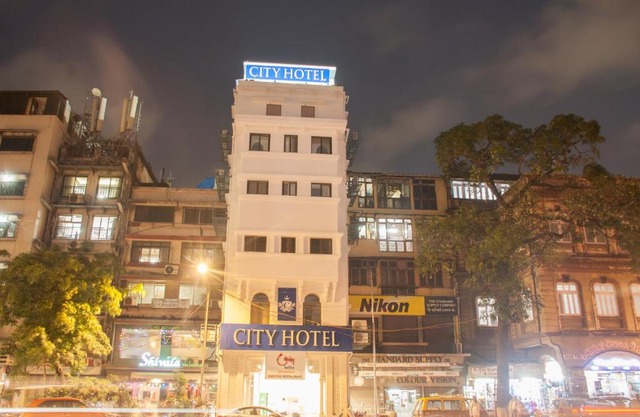 City Hotel