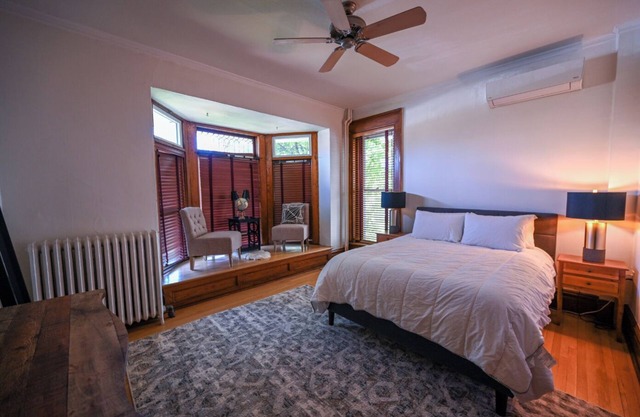 City Park Manor - Fully Furnished!